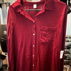 NWT Old Navy Long Sleeve Burgundy with Blue Polka Dots, Front Pocket